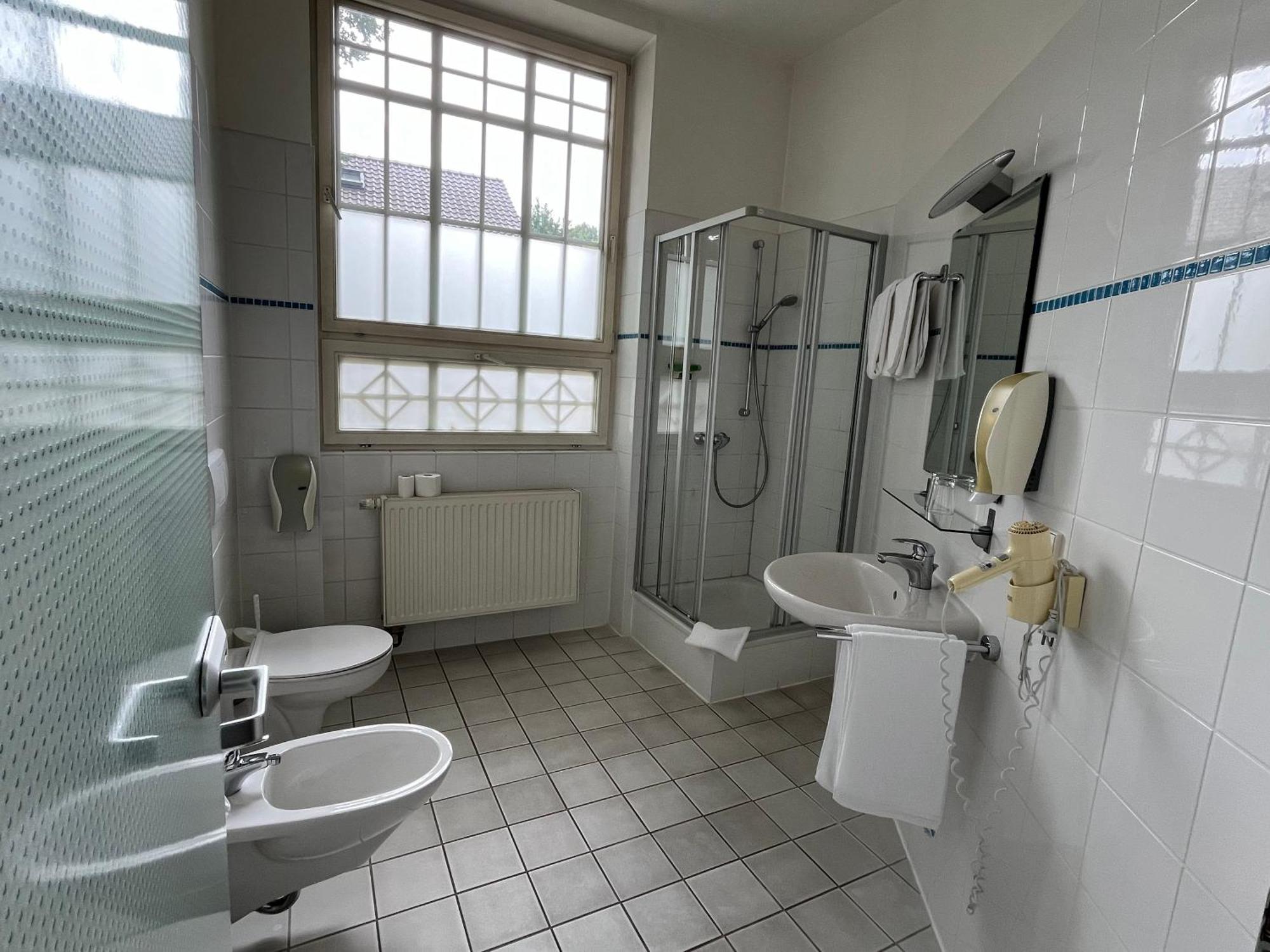 Hotel Hahn Gondelsheim Chambre photo